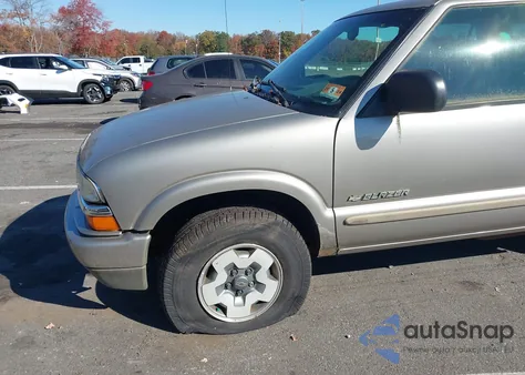 2002 Chevrolet Blazer Ls from USA, damaged, VIN 1GNDT13W92K208388